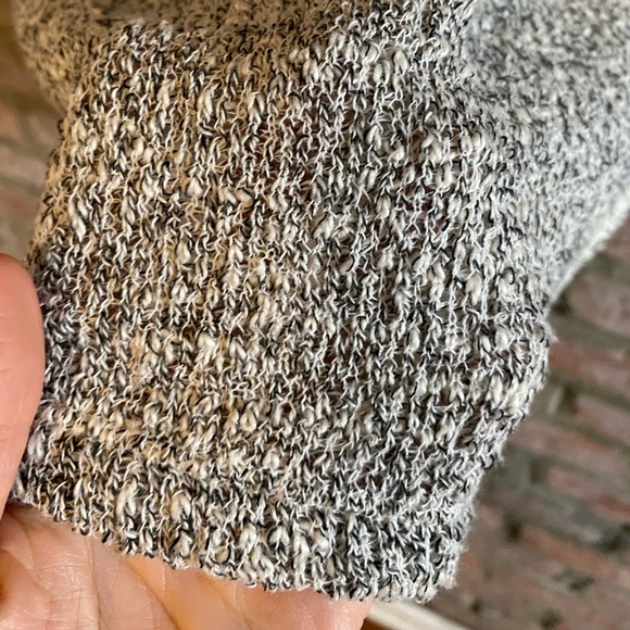 Grey sweater - Picture 3 of 5